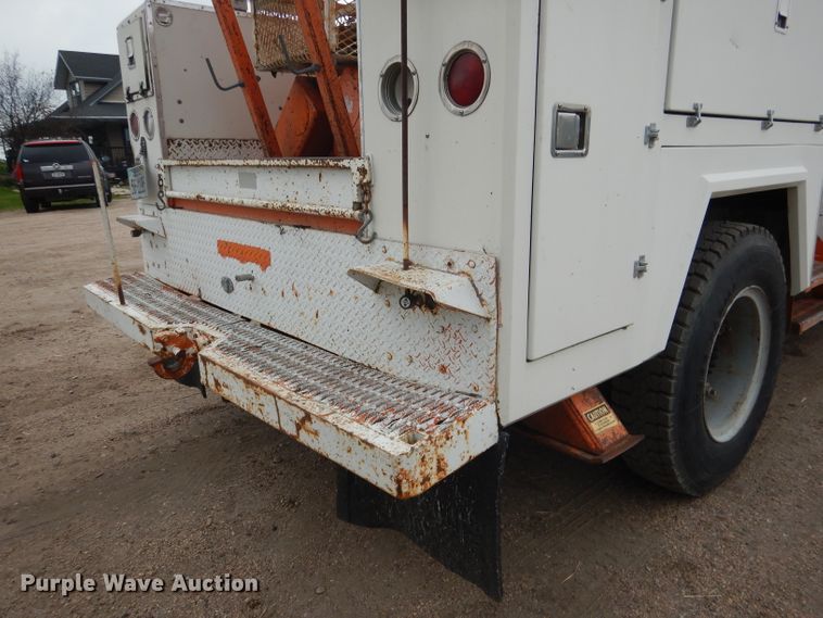 image for item DG5816 1990 GMC C6500 bucket truck