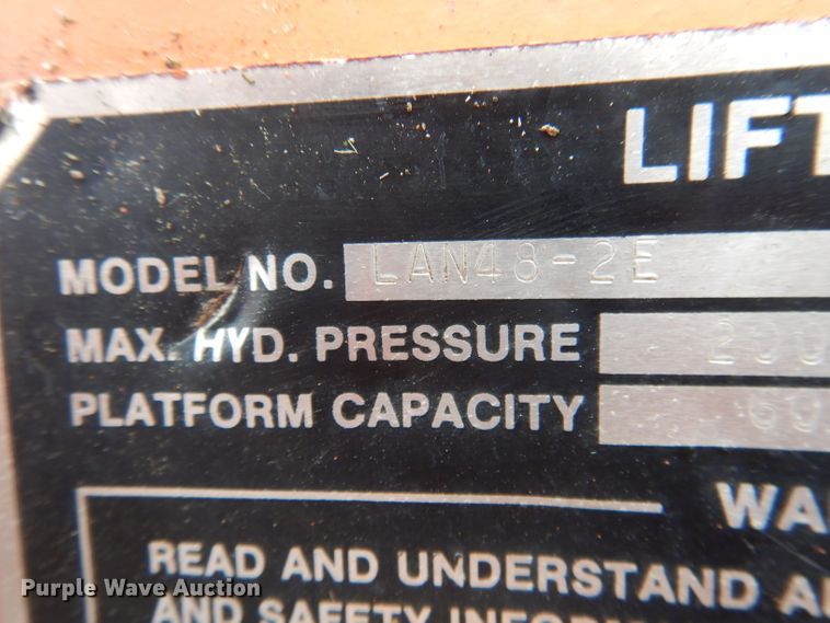 image for item DG5816 1990 GMC C6500 bucket truck