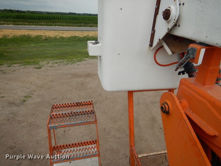 image for item DG5816 1990 GMC C6500 bucket truck