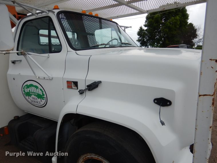 image for item DG5816 1990 GMC C6500 bucket truck
