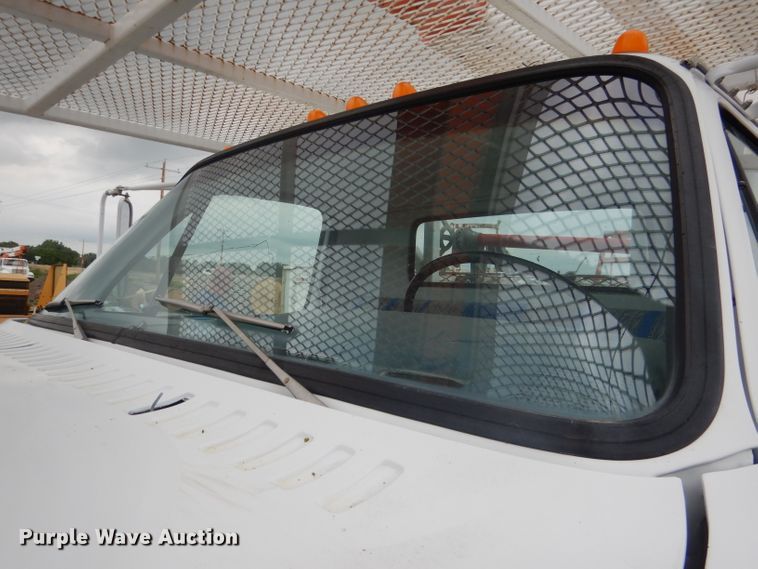 image for item DG5816 1990 GMC C6500 bucket truck