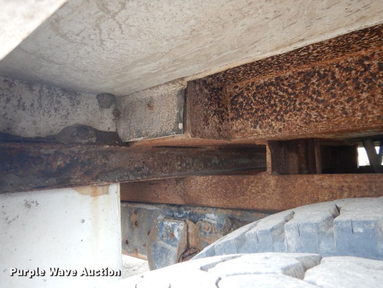 image for item DG5816 1990 GMC C6500 bucket truck