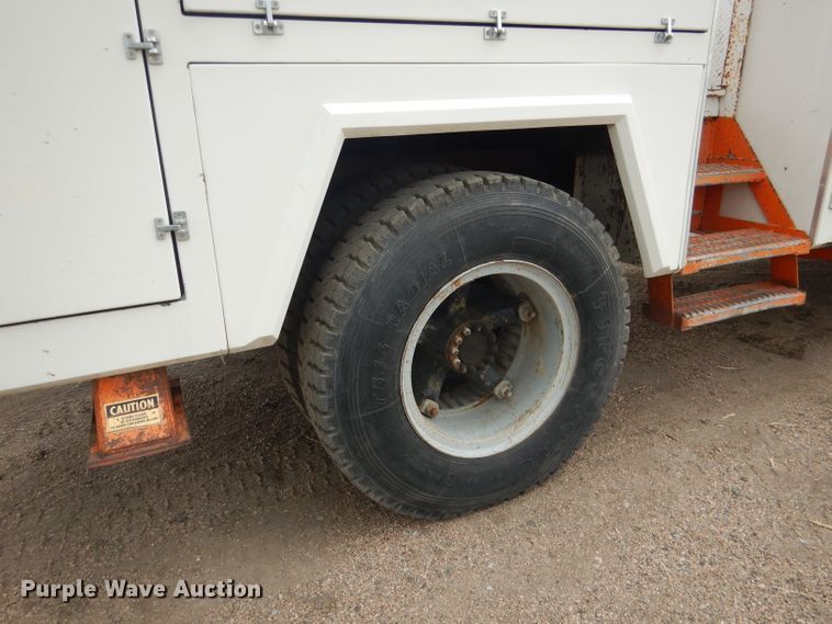 image for item DG5816 1990 GMC C6500 bucket truck