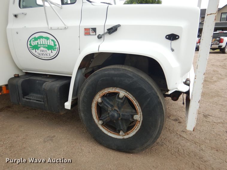 image for item DG5816 1990 GMC C6500 bucket truck