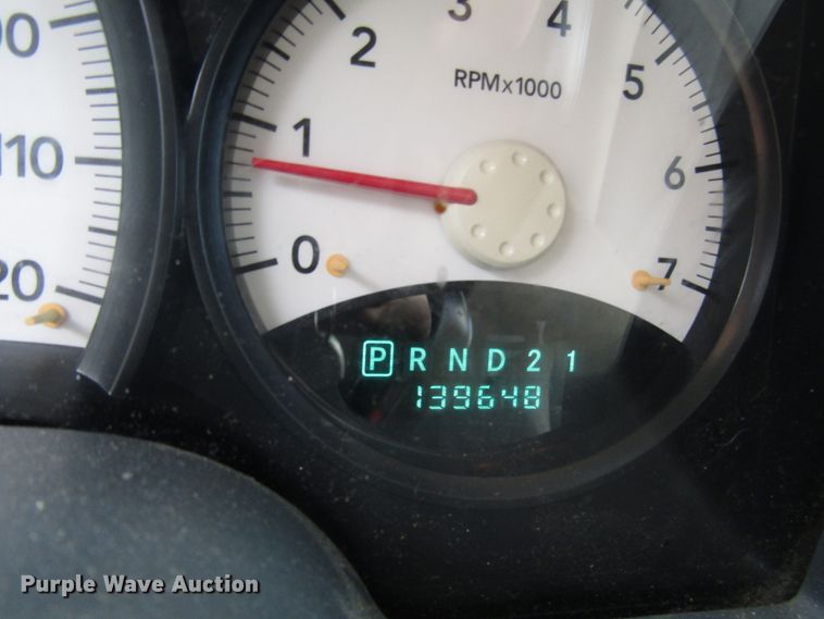 image for item DG8046 2006 Dodge Dakota Club Cab pickup truck