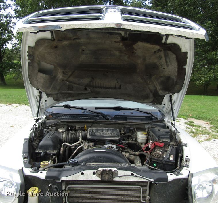 image for item DG8046 2006 Dodge Dakota Club Cab pickup truck