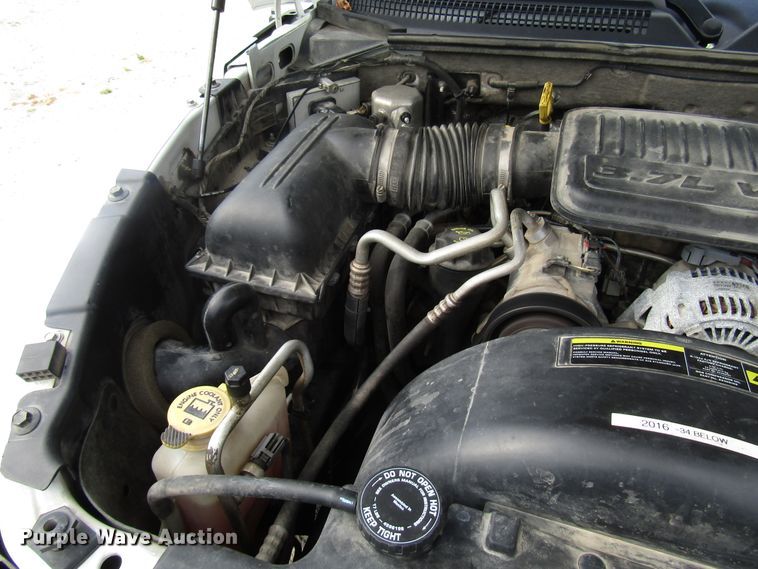 image for item DG8046 2006 Dodge Dakota Club Cab pickup truck