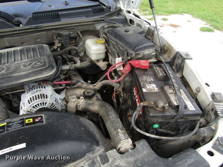 image for item DG8046 2006 Dodge Dakota Club Cab pickup truck