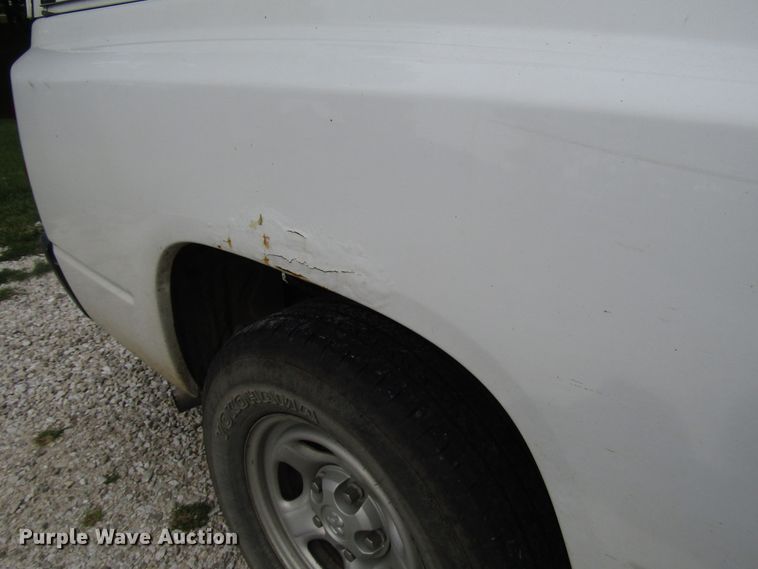 image for item DG8046 2006 Dodge Dakota Club Cab pickup truck