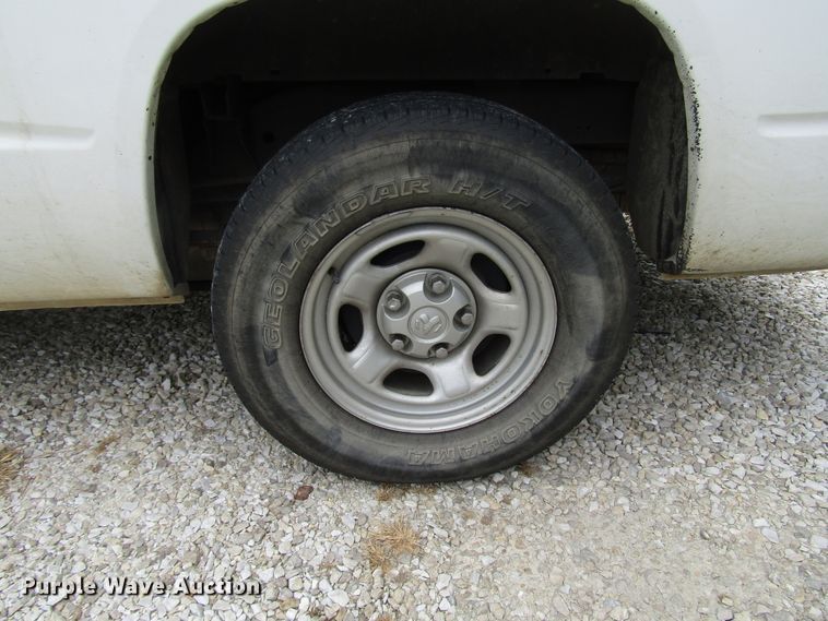 image for item DG8046 2006 Dodge Dakota Club Cab pickup truck