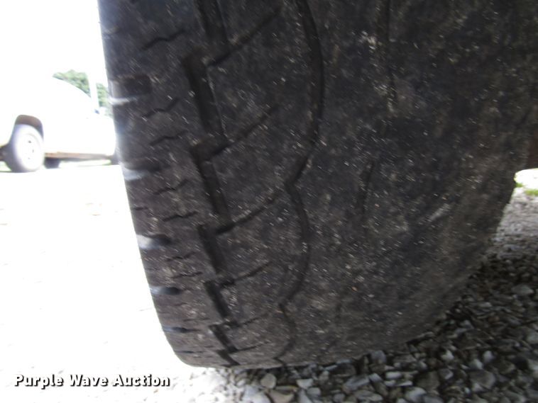 image for item DG8047 2002 Chevrolet Silverado 2500HD Crew Cab pickup truck