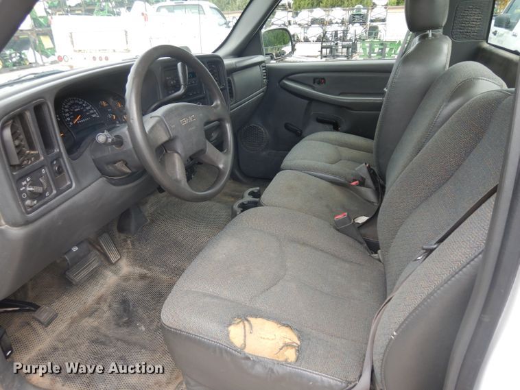 image for item DH0323 2006 GMC Sierra 1500 pickup truck