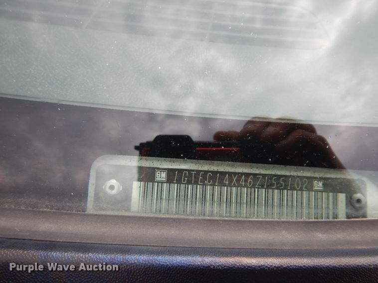 image for item DH0323 2006 GMC Sierra 1500 pickup truck