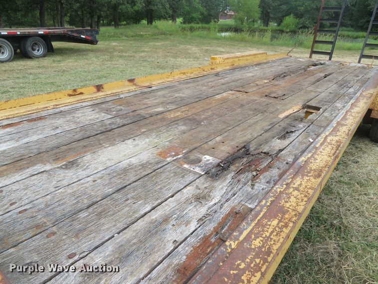 image for item DH1504 2000 Redi Haul FSL21210 equipment trailer