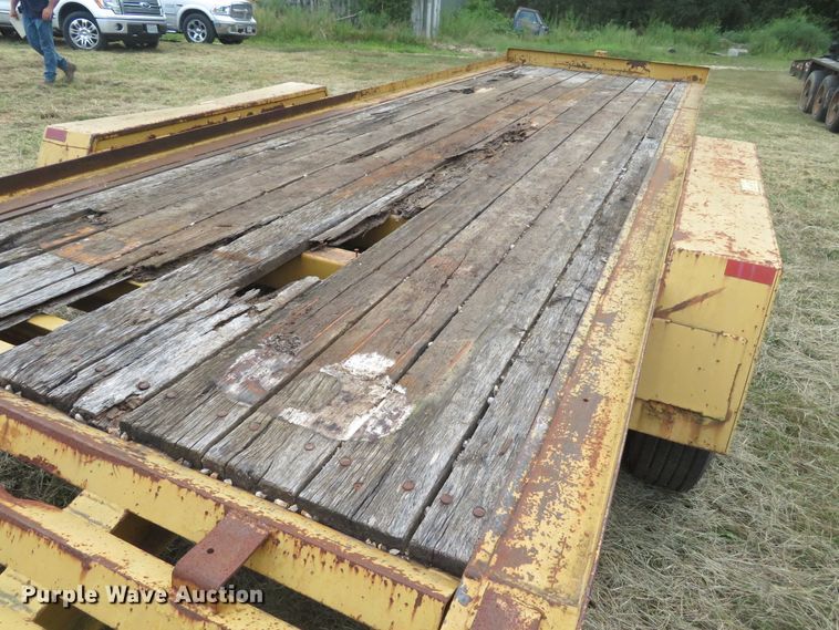 image for item DH1504 2000 Redi Haul FSL21210 equipment trailer