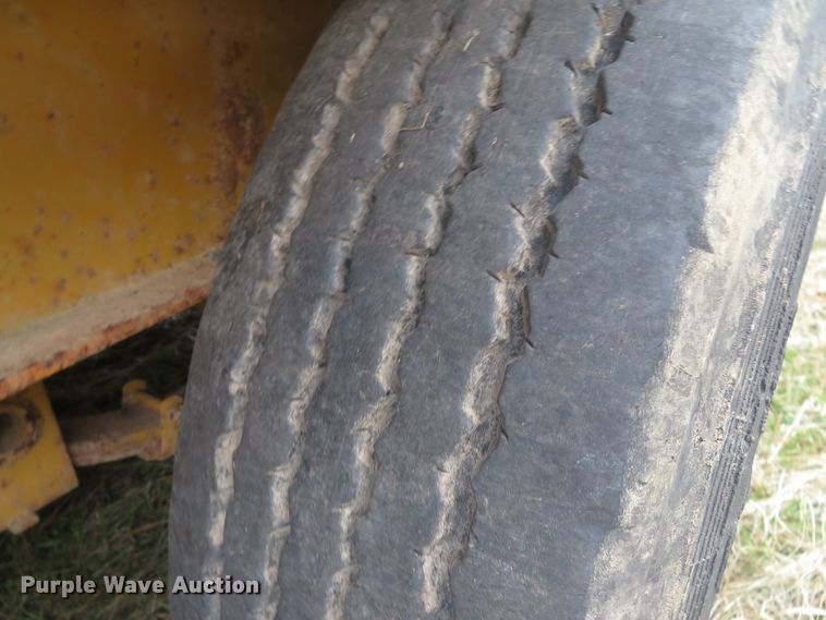 image for item DH1504 2000 Redi Haul FSL21210 equipment trailer