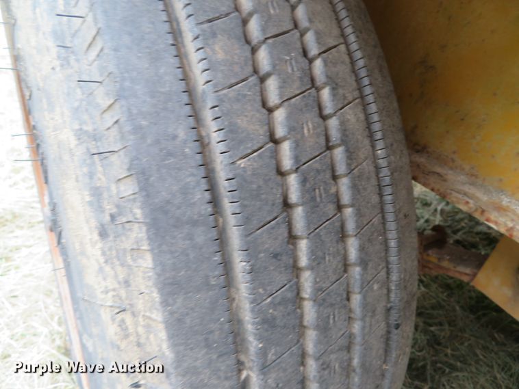 image for item DH1504 2000 Redi Haul FSL21210 equipment trailer