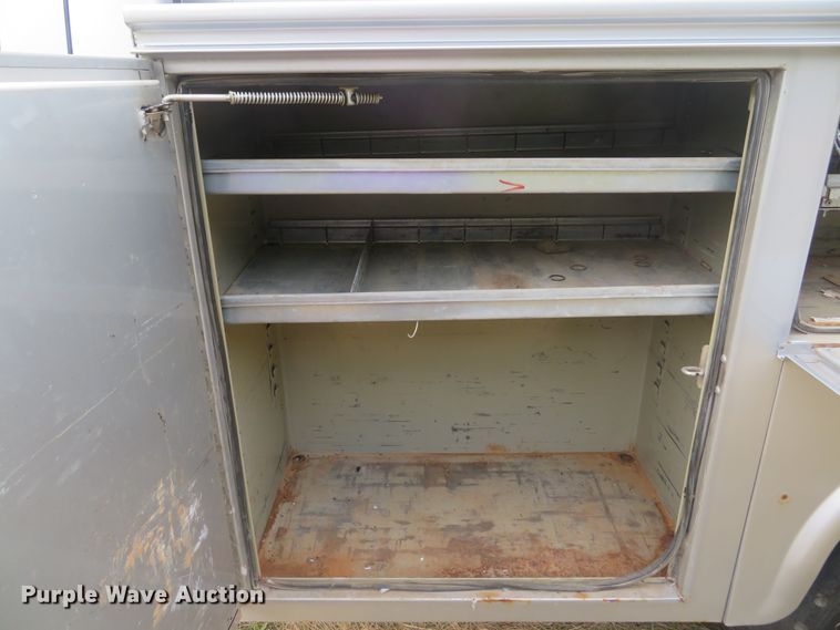 image for item DH1505 2004 Ford F550 Super Duty XL utility bed truck