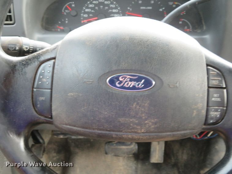 image for item DH1505 2004 Ford F550 Super Duty XL utility bed truck