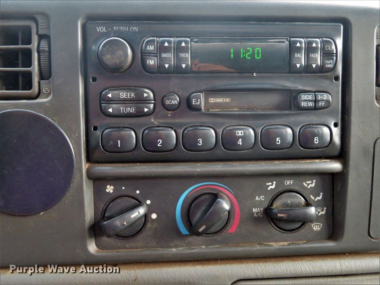 image for item DH1505 2004 Ford F550 Super Duty XL utility bed truck