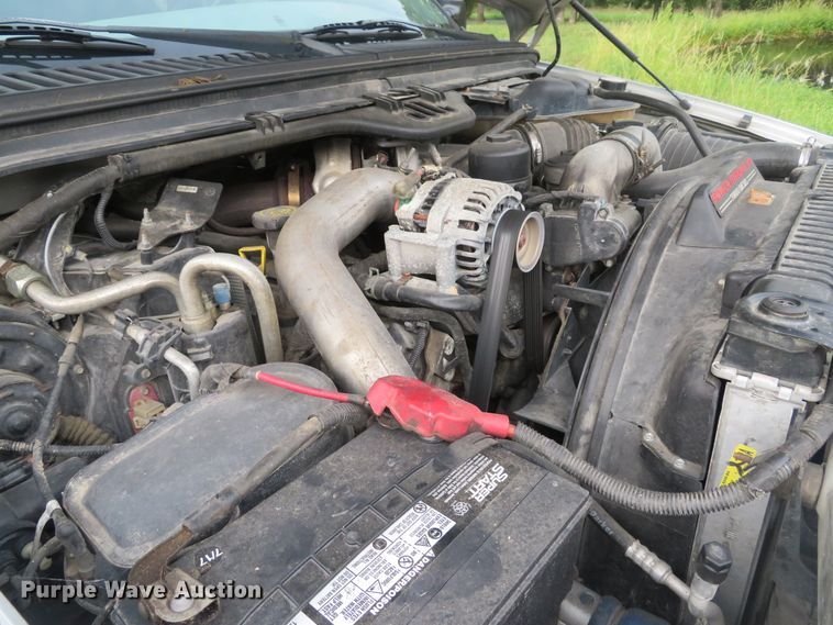 image for item DH1505 2004 Ford F550 Super Duty XL utility bed truck