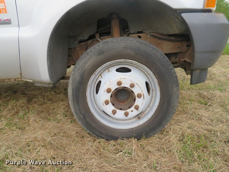 image for item DH1505 2004 Ford F550 Super Duty XL utility bed truck