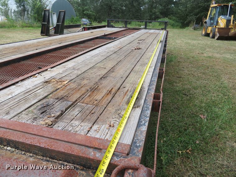 image for item DH1507 2004 Load Master 9117 equipment trailer