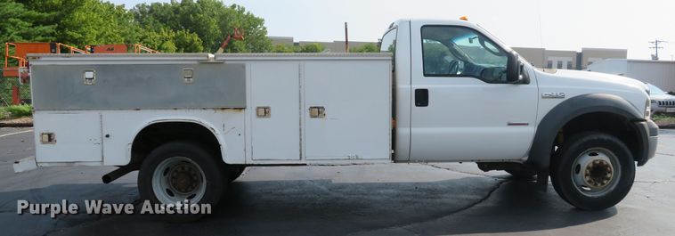 image for item DH1510 2005 Ford F450 Super Duty XL utility bed truck