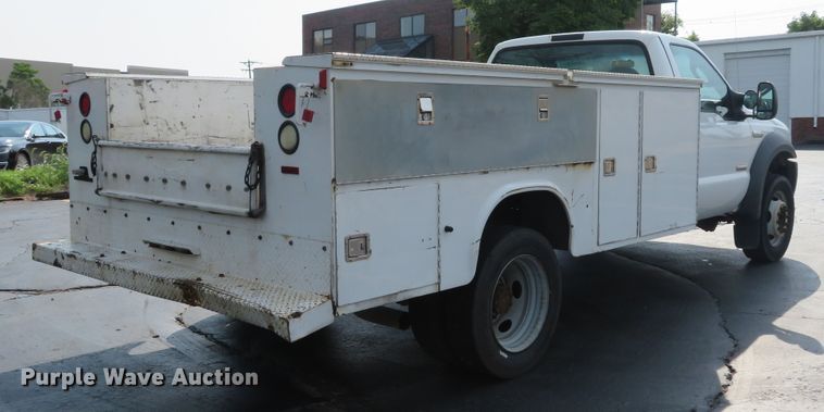image for item DH1510 2005 Ford F450 Super Duty XL utility bed truck