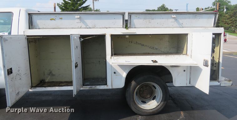 image for item DH1510 2005 Ford F450 Super Duty XL utility bed truck