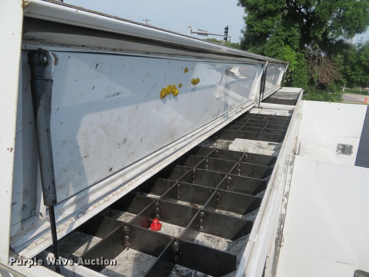 image for item DH1510 2005 Ford F450 Super Duty XL utility bed truck