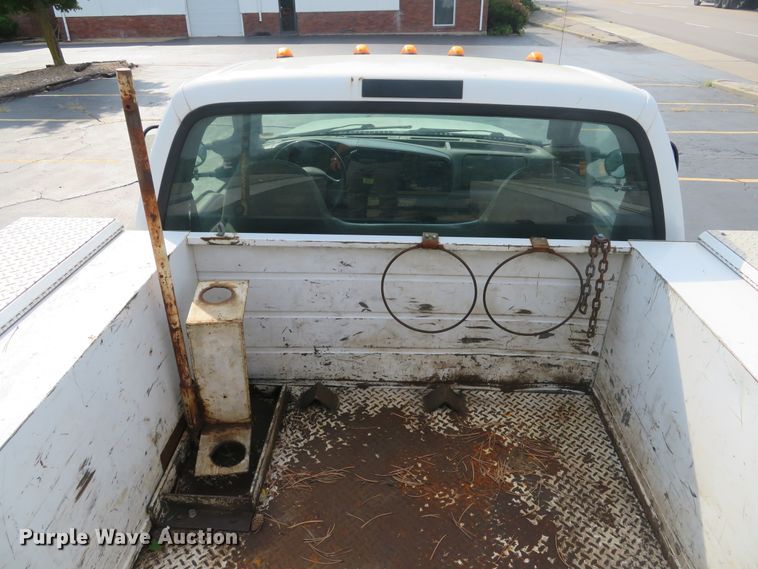 image for item DH1510 2005 Ford F450 Super Duty XL utility bed truck