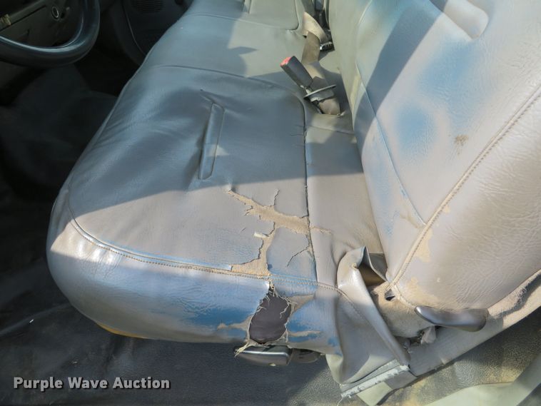 image for item DH1510 2005 Ford F450 Super Duty XL utility bed truck