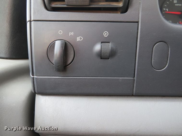 image for item DH1510 2005 Ford F450 Super Duty XL utility bed truck