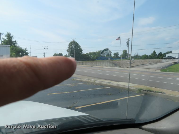 image for item DH1510 2005 Ford F450 Super Duty XL utility bed truck