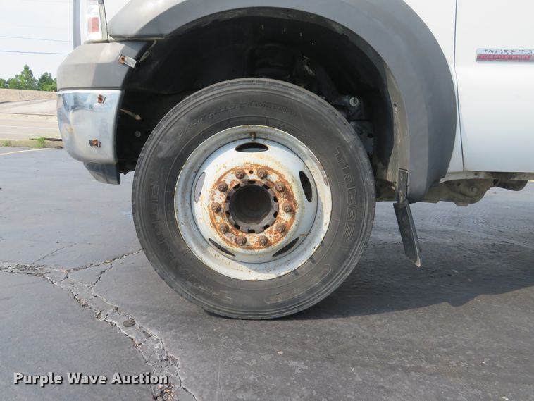 image for item DH1510 2005 Ford F450 Super Duty XL utility bed truck