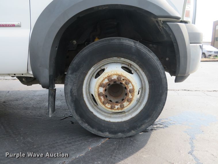 image for item DH1510 2005 Ford F450 Super Duty XL utility bed truck