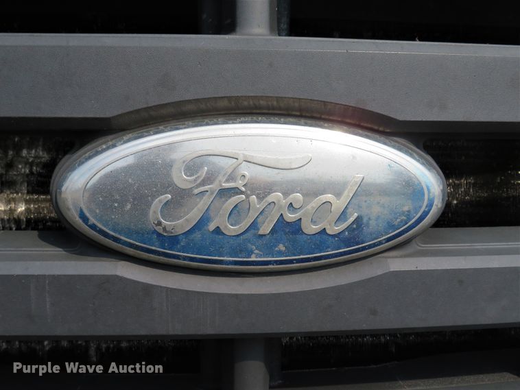 image for item DH1510 2005 Ford F450 Super Duty XL utility bed truck