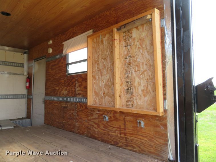 image for item DH1514 2002 Ford Econoline E350 Super Duty box truck