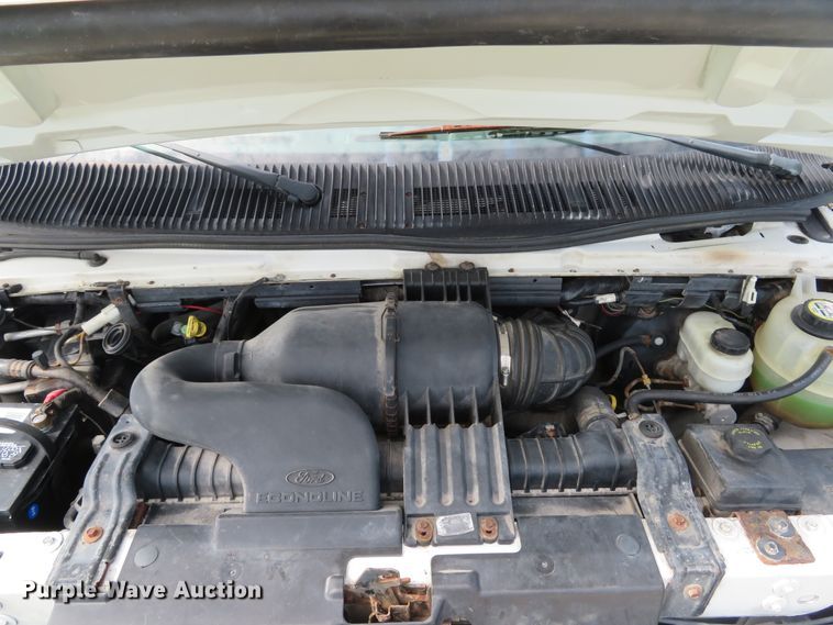 image for item DH1514 2002 Ford Econoline E350 Super Duty box truck