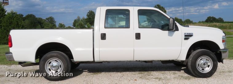 image for item DH1515 2010 Ford F250 Super Duty XL Crew Cab pickup truck
