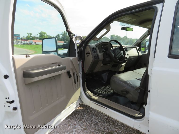 image for item DH1515 2010 Ford F250 Super Duty XL Crew Cab pickup truck