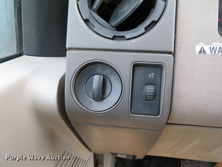 image for item DH1515 2010 Ford F250 Super Duty XL Crew Cab pickup truck