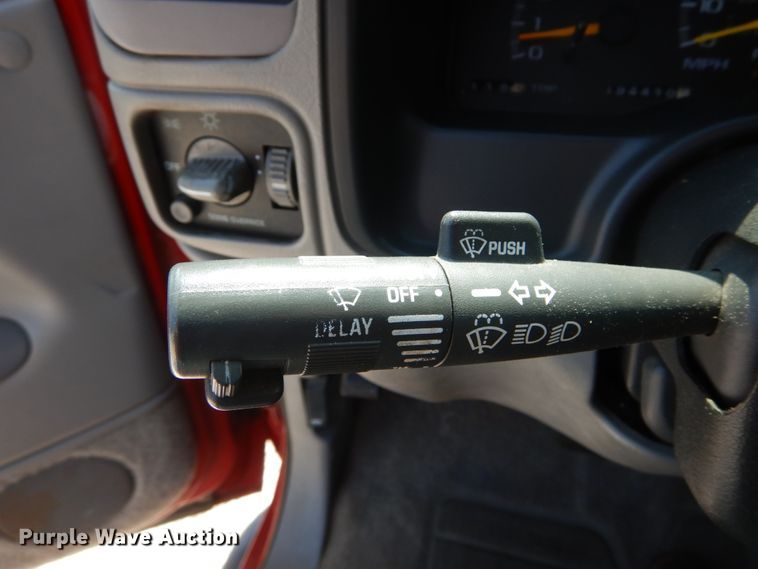 image for item DH2001 2000 Chevrolet Tahoe SUV