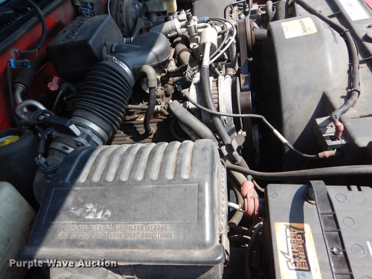 image for item DH2001 2000 Chevrolet Tahoe SUV