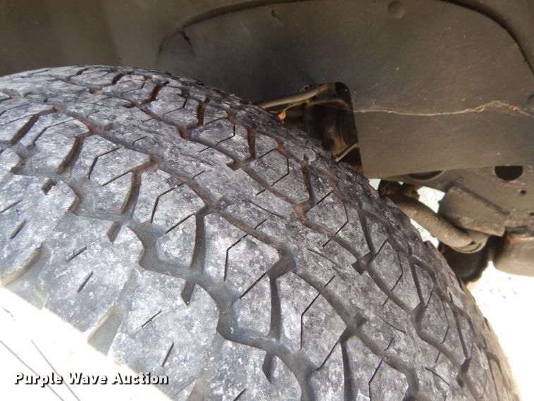 image for item DH2001 2000 Chevrolet Tahoe SUV