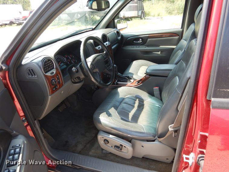 image for item DH2002 2004 GMC Envoy XL SUV