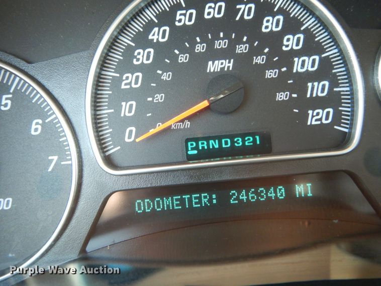 image for item DH2002 2004 GMC Envoy XL SUV