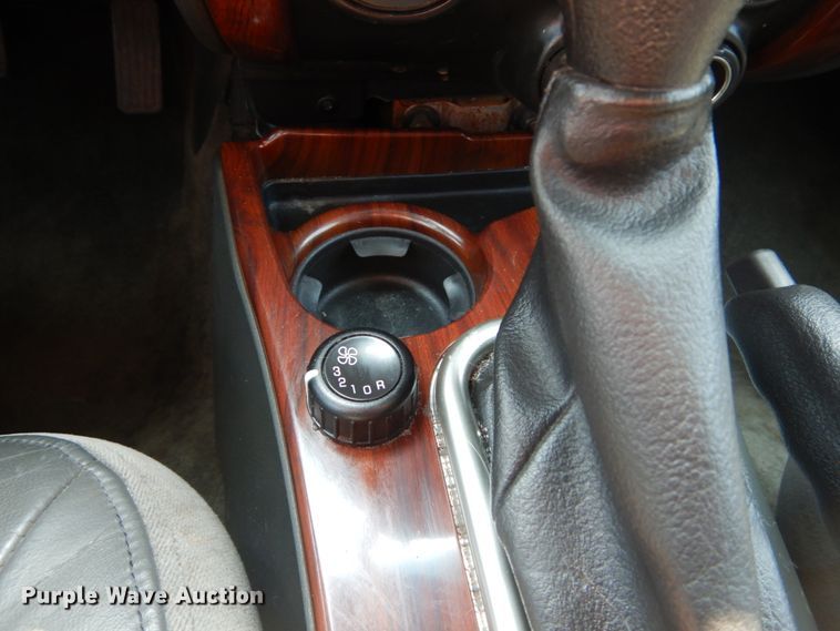 image for item DH2002 2004 GMC Envoy XL SUV