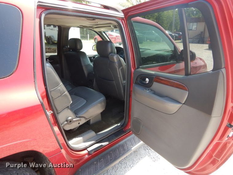 image for item DH2002 2004 GMC Envoy XL SUV